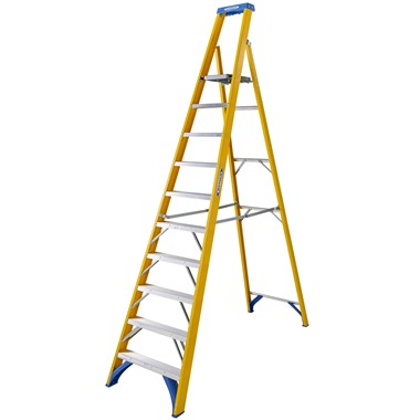 Werner 717 Fibreglass Platform Step Ladders