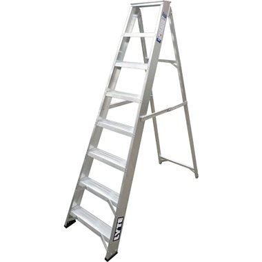 https://www.laddersukdirect.co.uk/images/product-listing/52981399-81c7-452b-8e33-bacf446dcfd3/heavy-duty-class-1-swingback-step-ladders.jpg